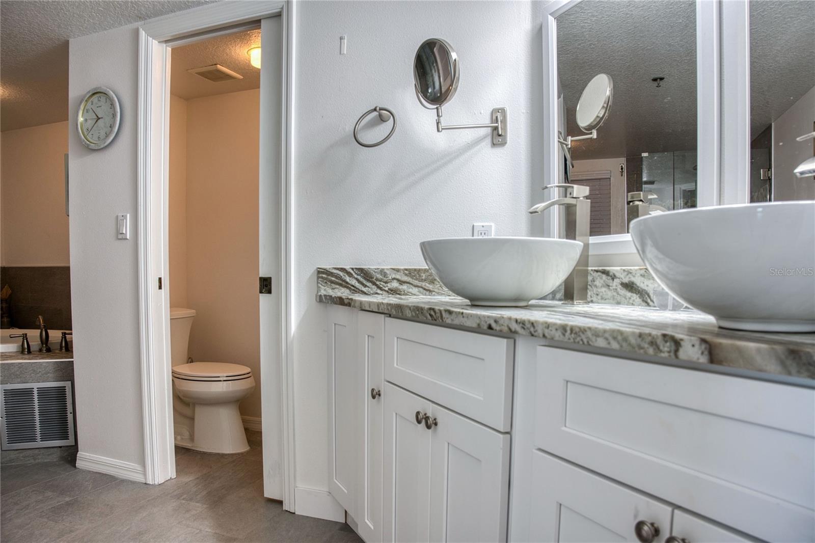 CAPTIVA CAY - Residential