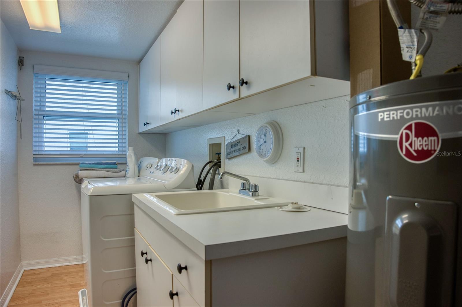 CAPTIVA CAY - Residential