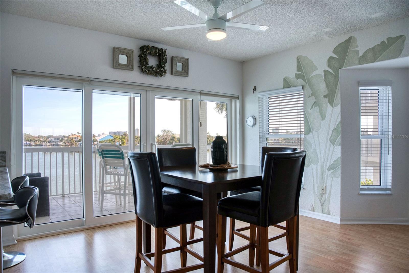 CAPTIVA CAY - Residential