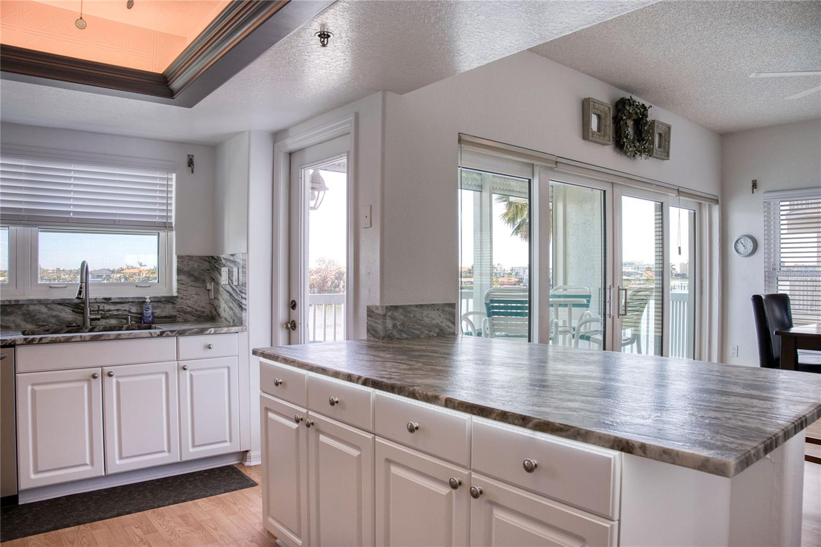 CAPTIVA CAY - Residential