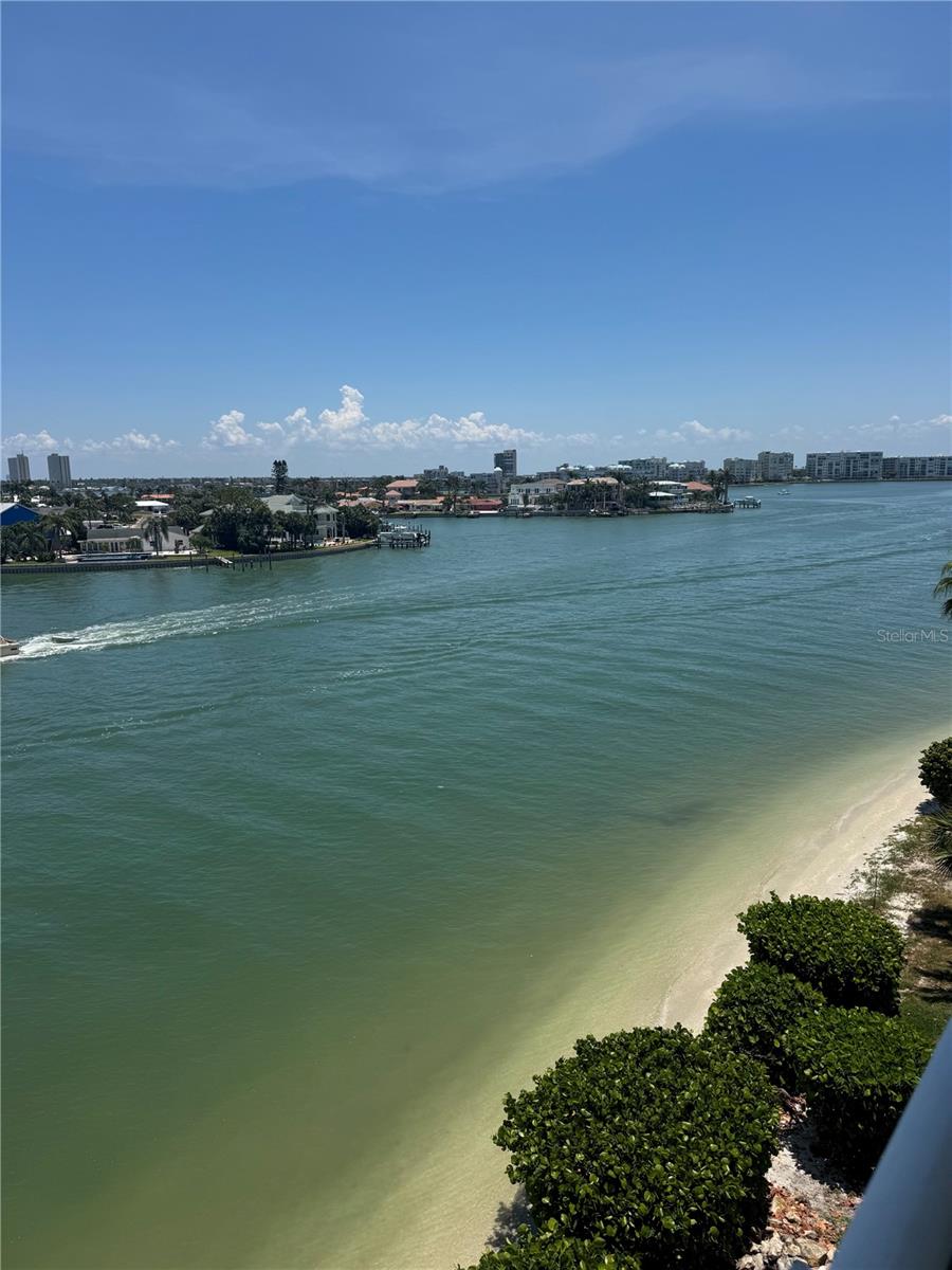 CAPTIVA CAY - Residential