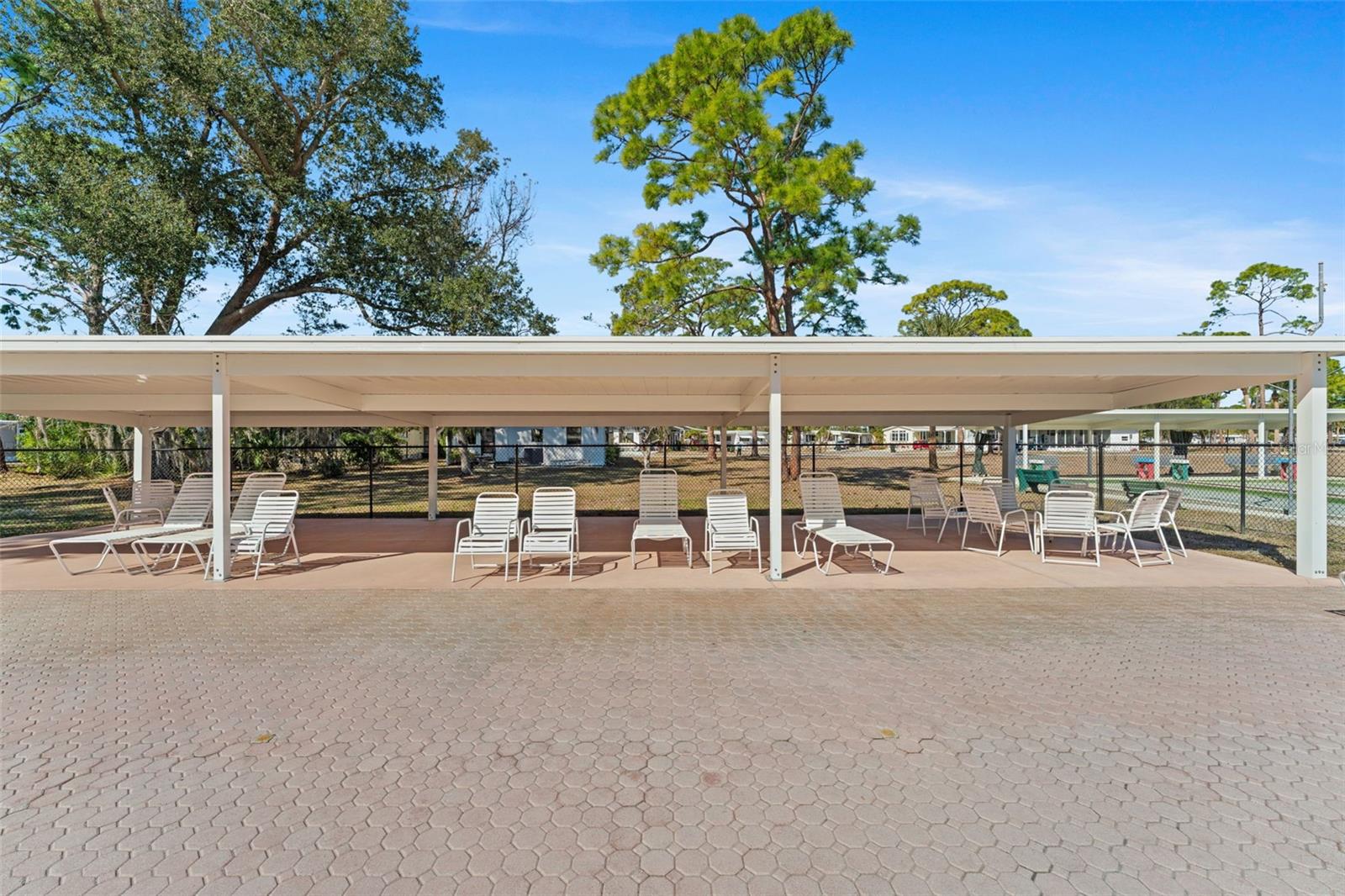 HOLIDAY PARK - Residential