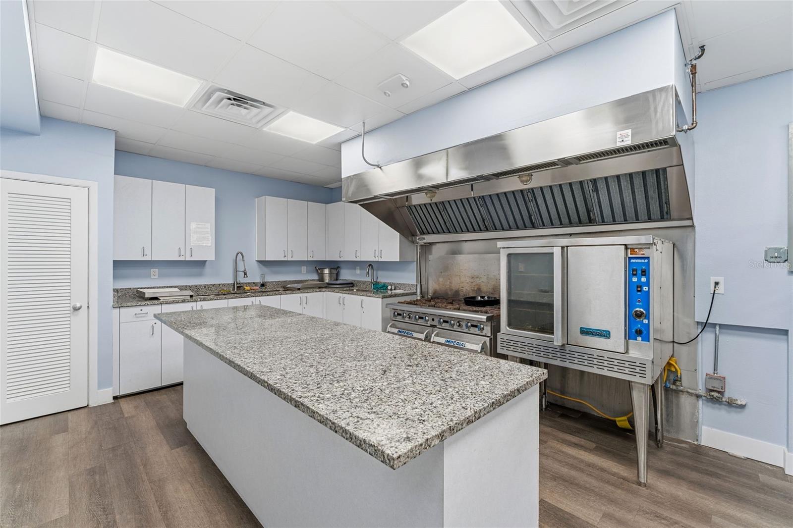 HOLIDAY PARK - Residential