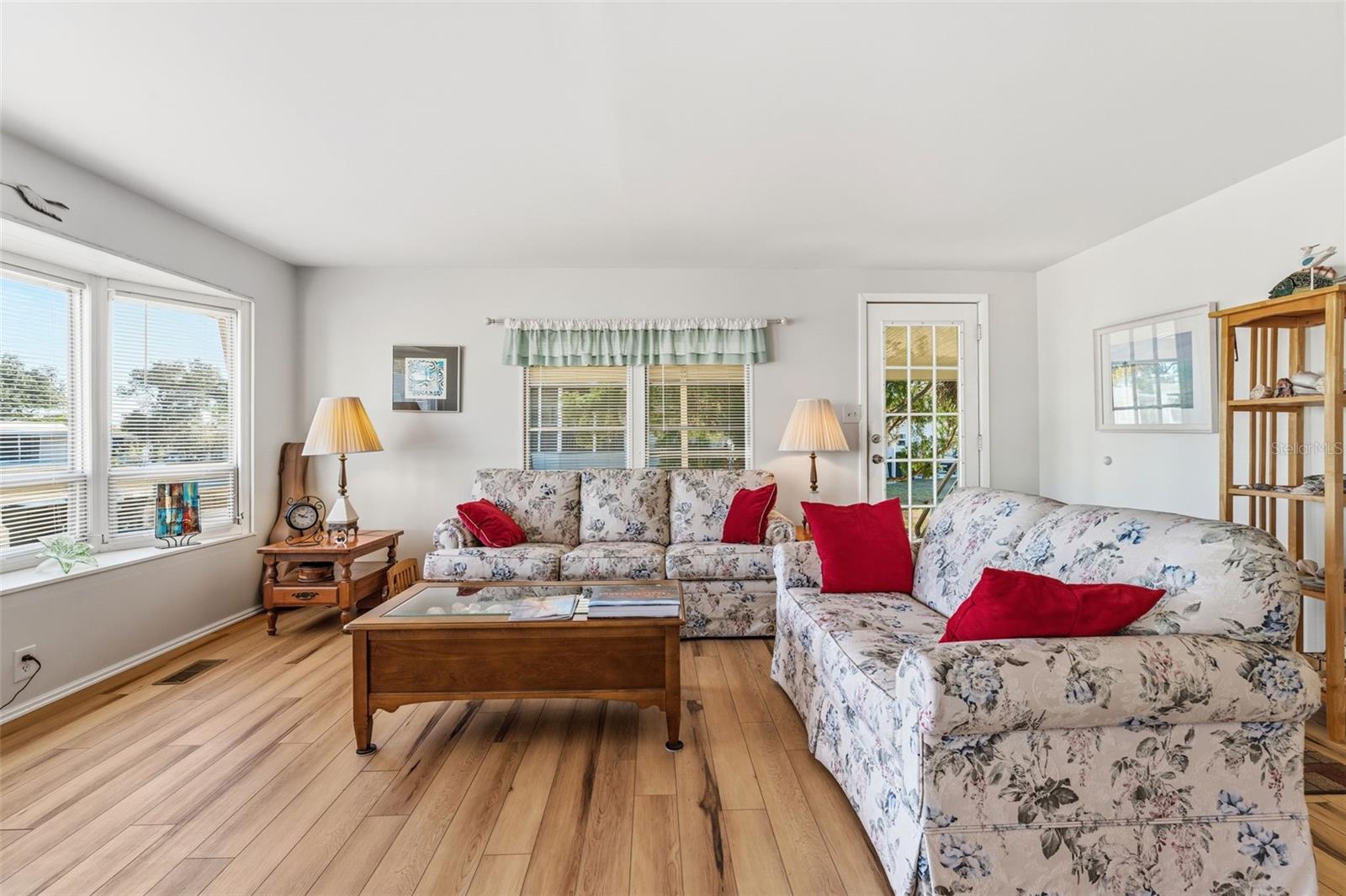 HOLIDAY PARK - Residential