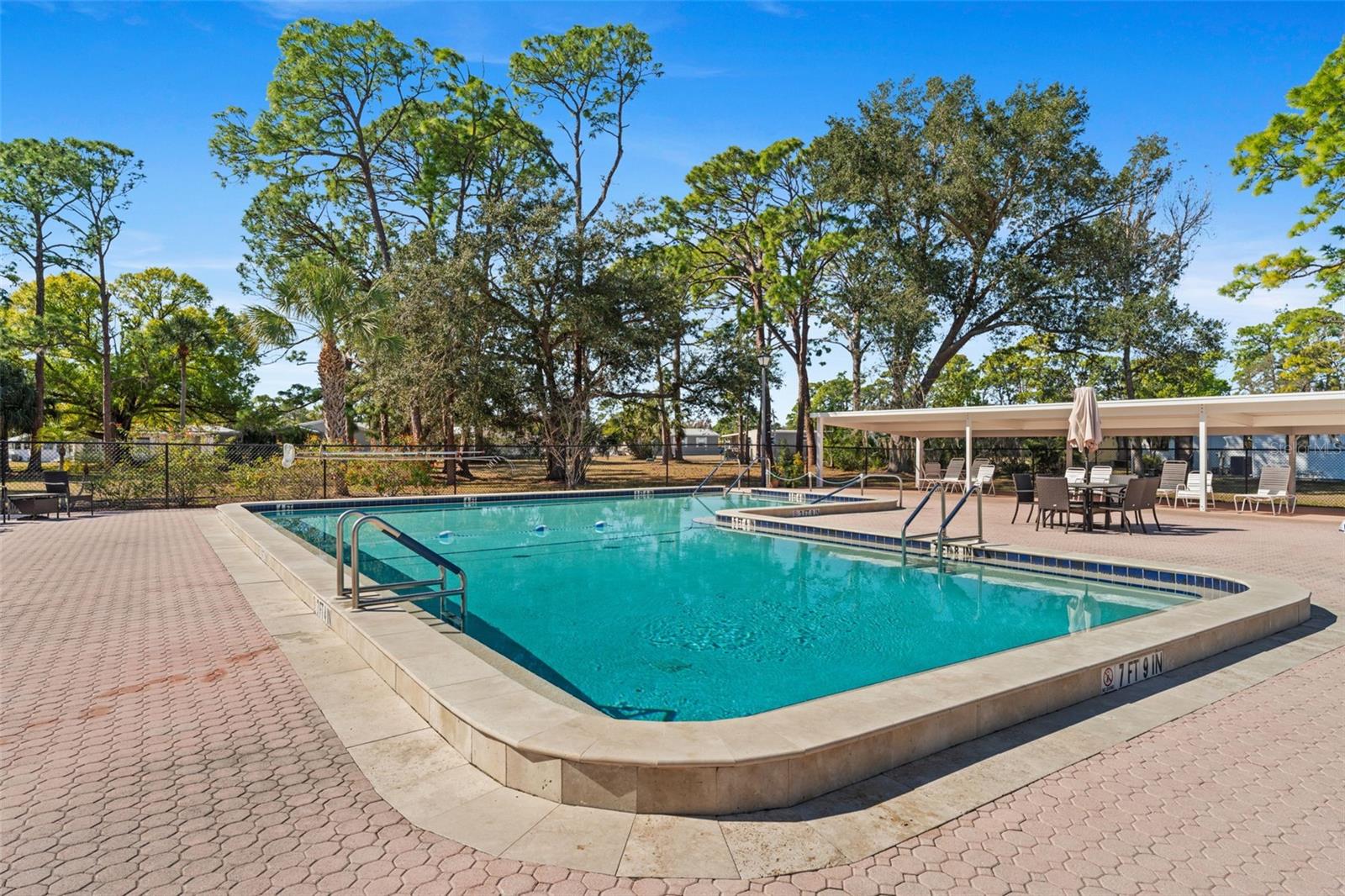 HOLIDAY PARK - Residential