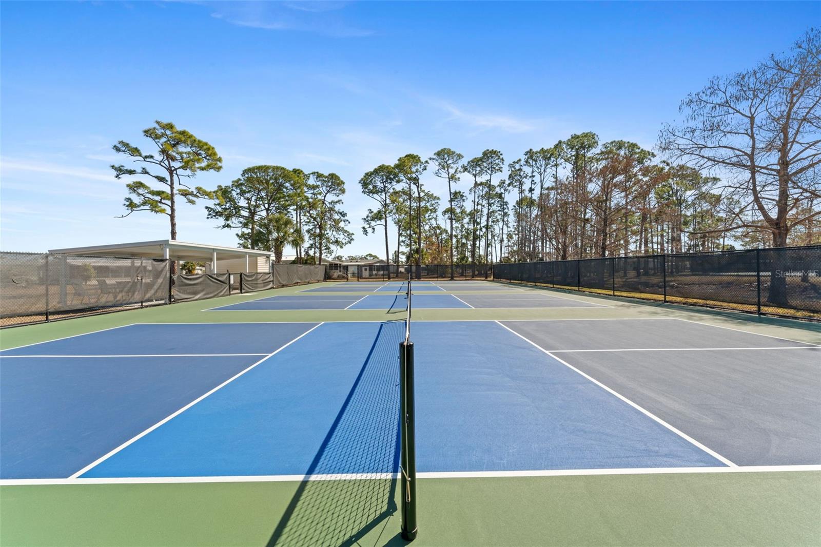 HOLIDAY PARK - Residential