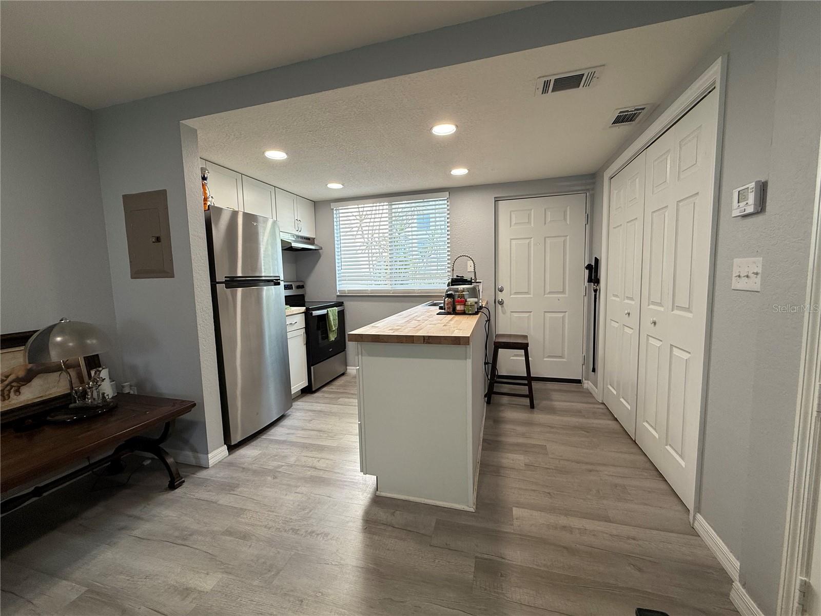 628 COHEN WAY 628