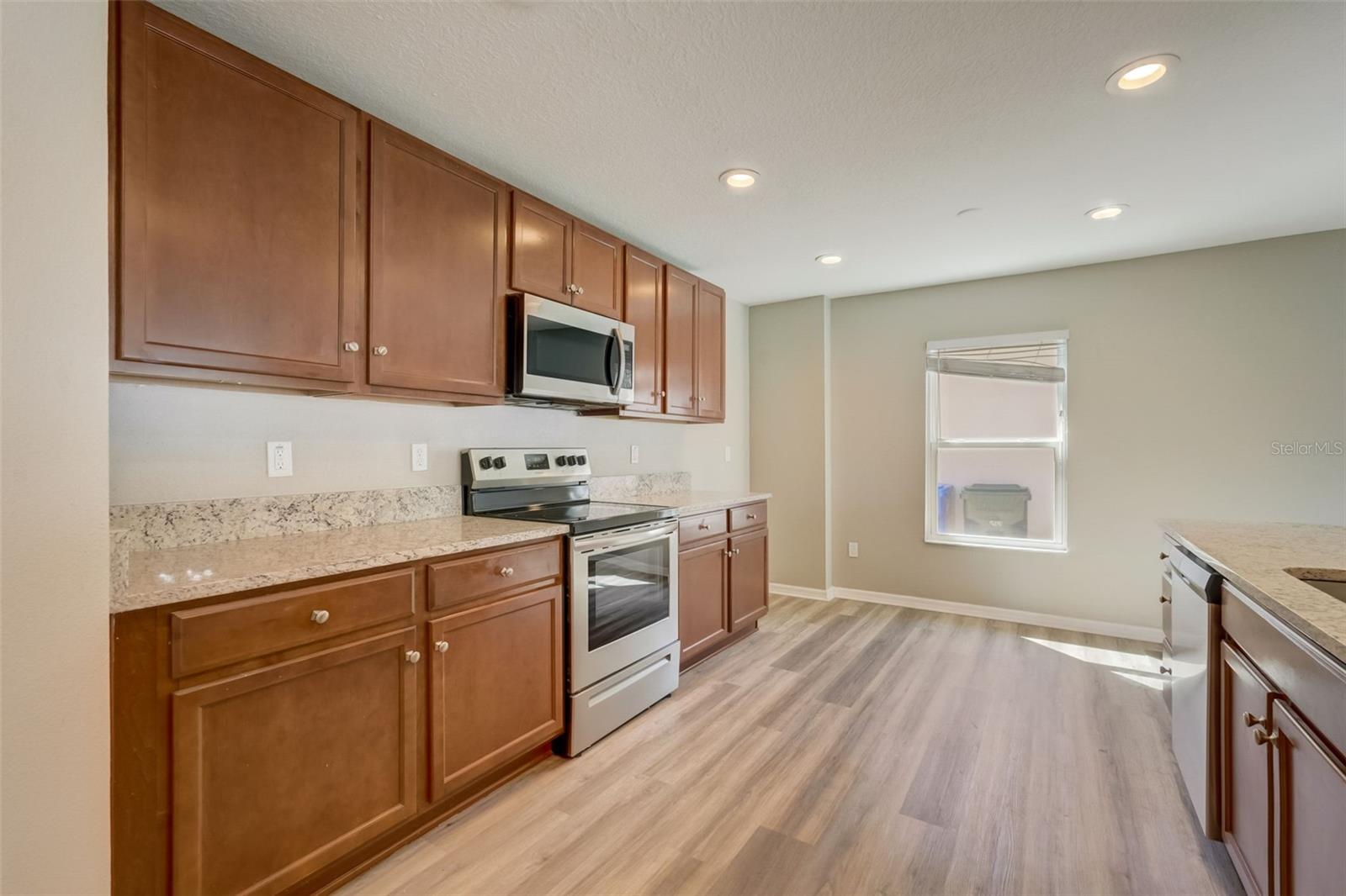 SHINGLE CRK RESERVE/OAKS PH 3 - Residential