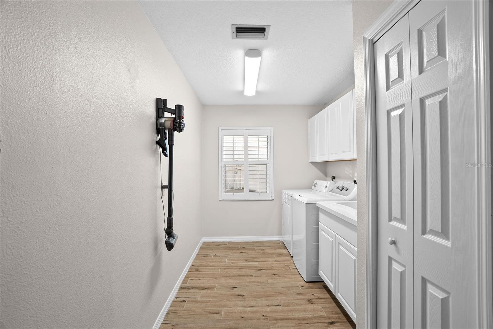 FLOR A MAR REP - Residential