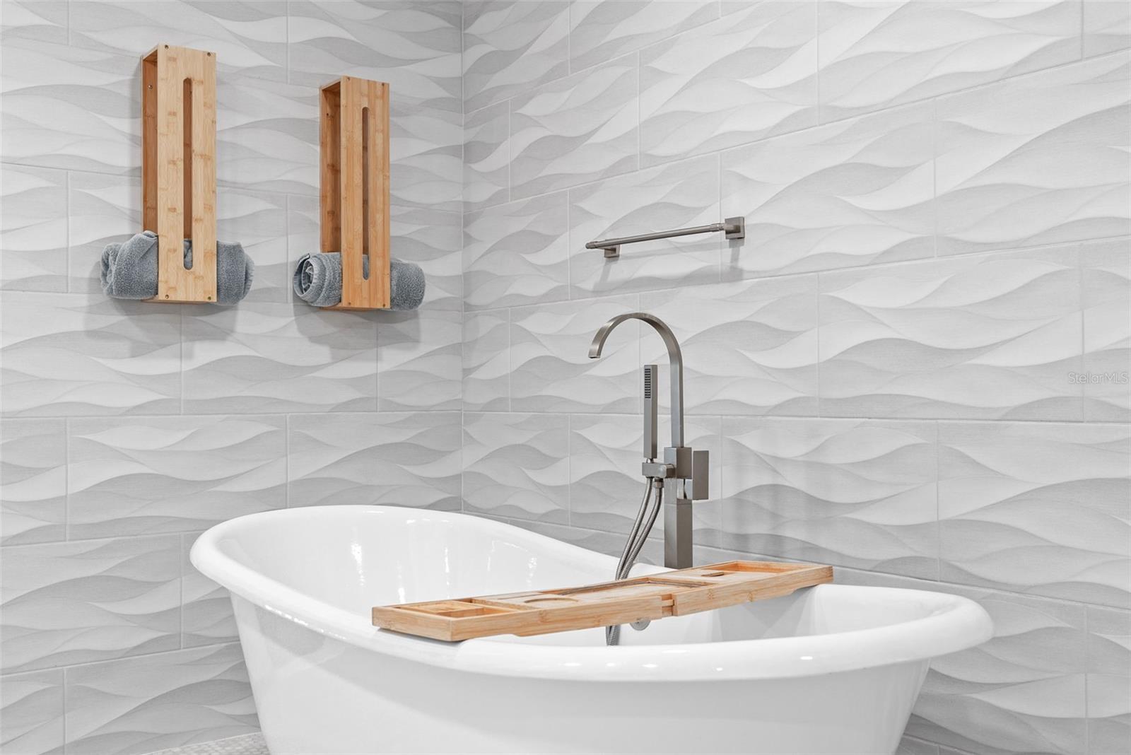 FLOR A MAR REP - Residential