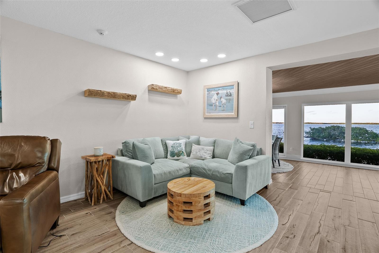 FLOR A MAR REP - Residential