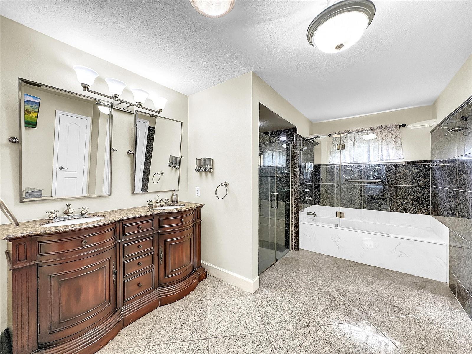 LAKE DIAMOND GOLF & CC PH 02 - Residential