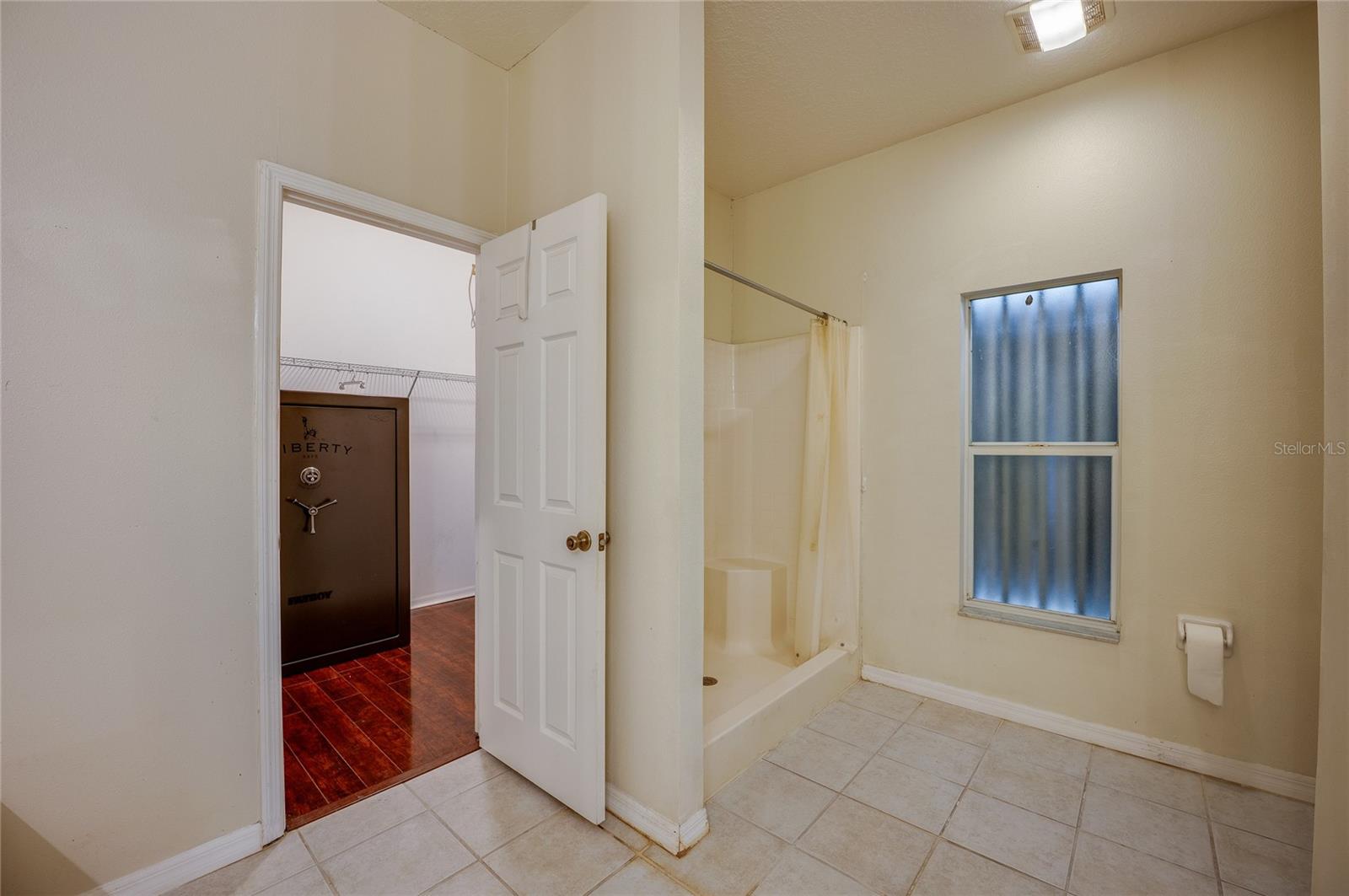 FLORIDA SHORES - Residential
