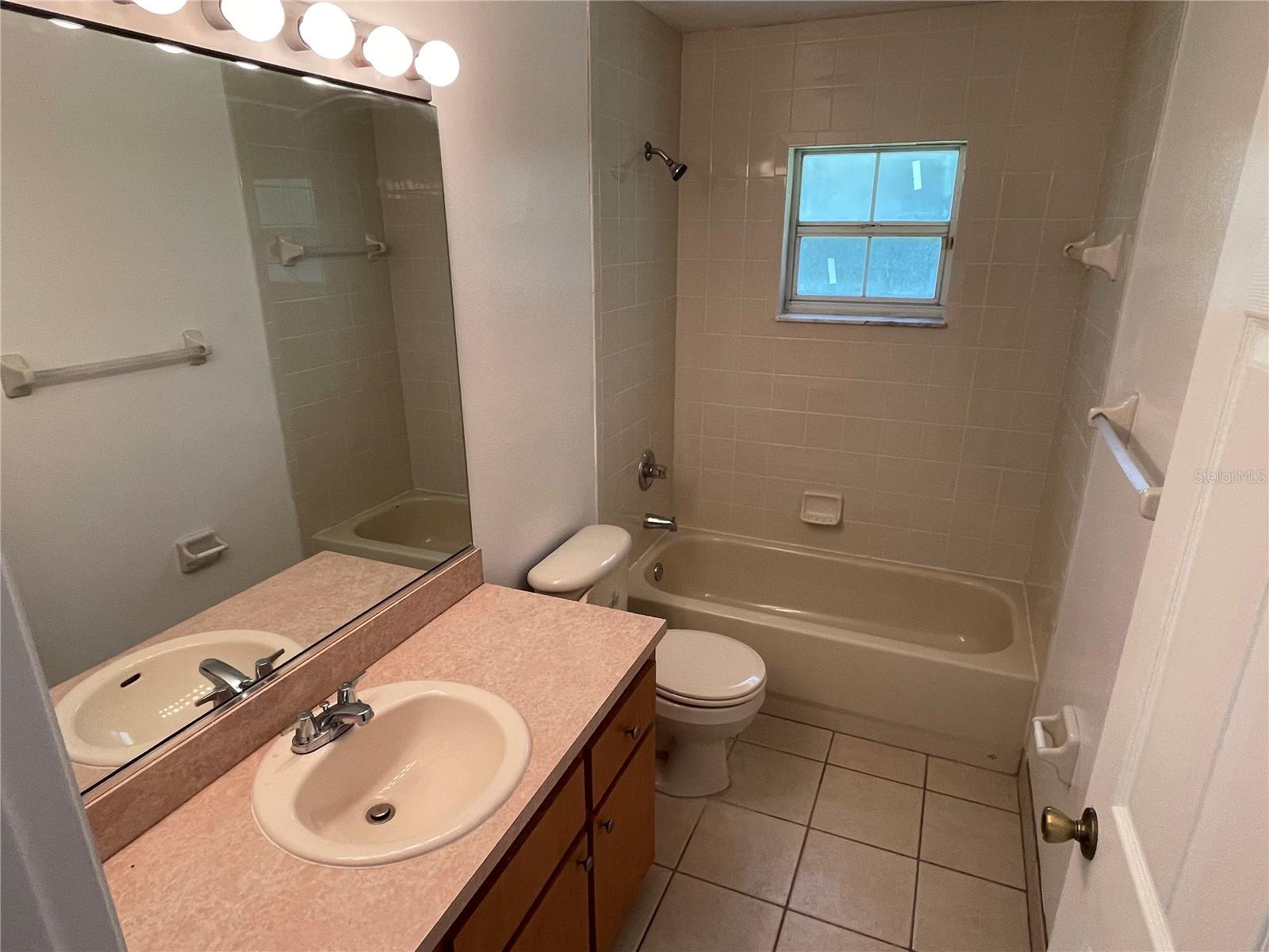 EVANS ACRES - Residential Lease