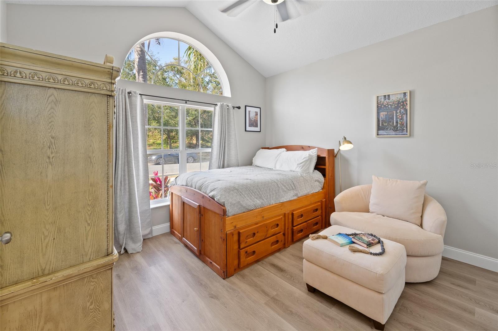 8118 YELLOW CRANE DRIVE