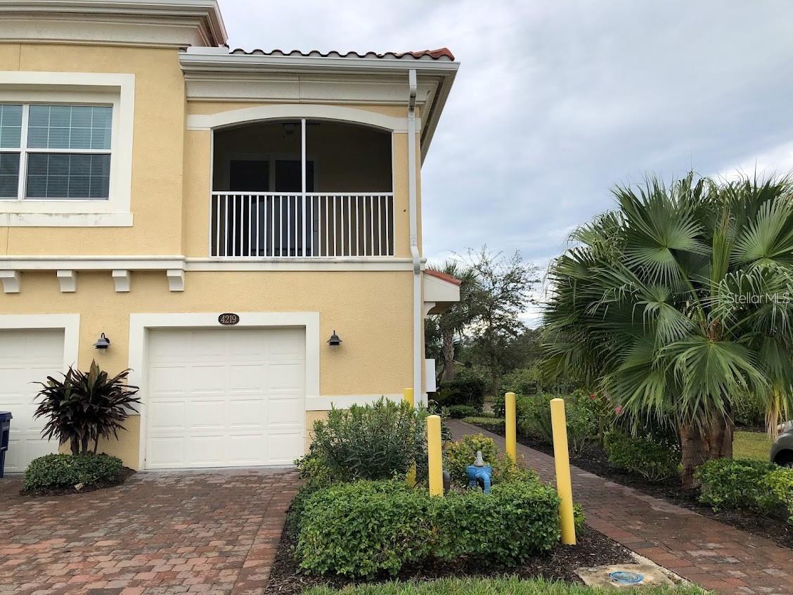 BAY STREET VILLAGE - Residential Lease