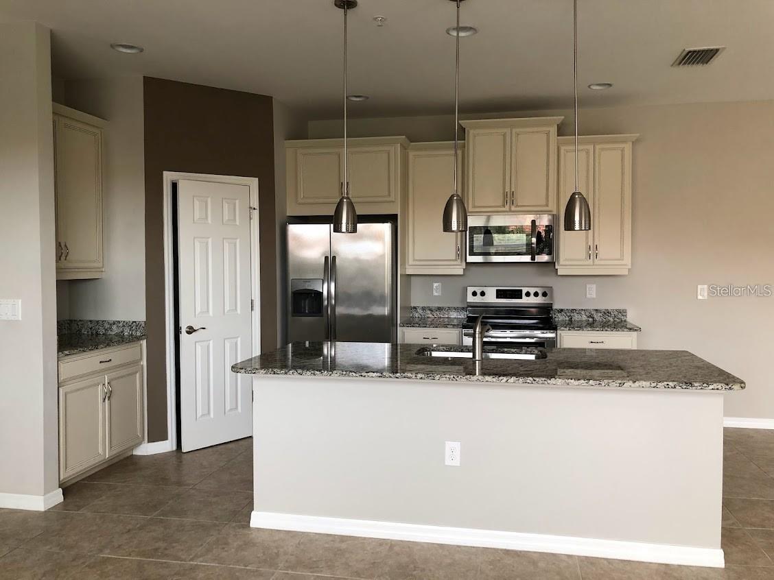BAY STREET VILLAGE - Residential Lease
