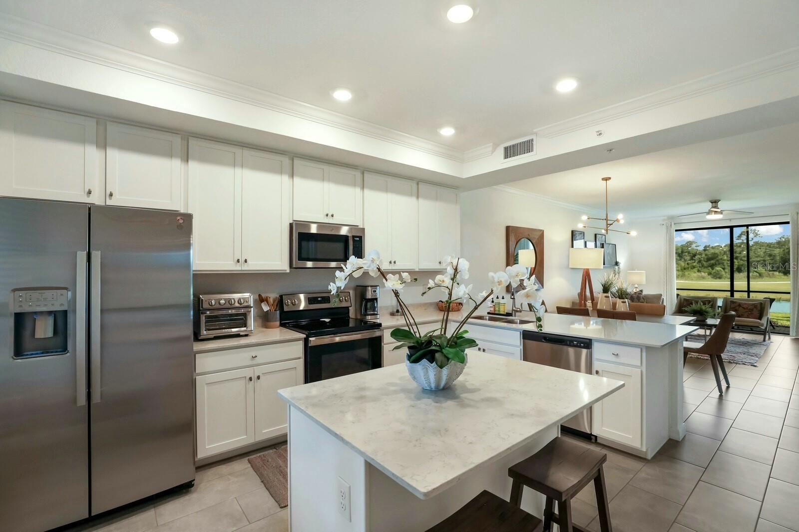 LAKEWOOD NATIONAL - Residential Lease