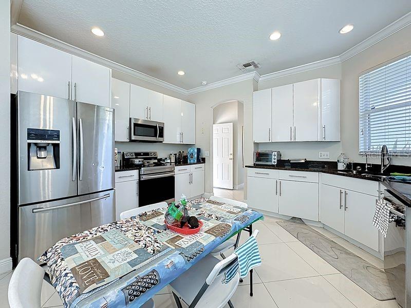 573 NEUMANN VILLAGE COURT