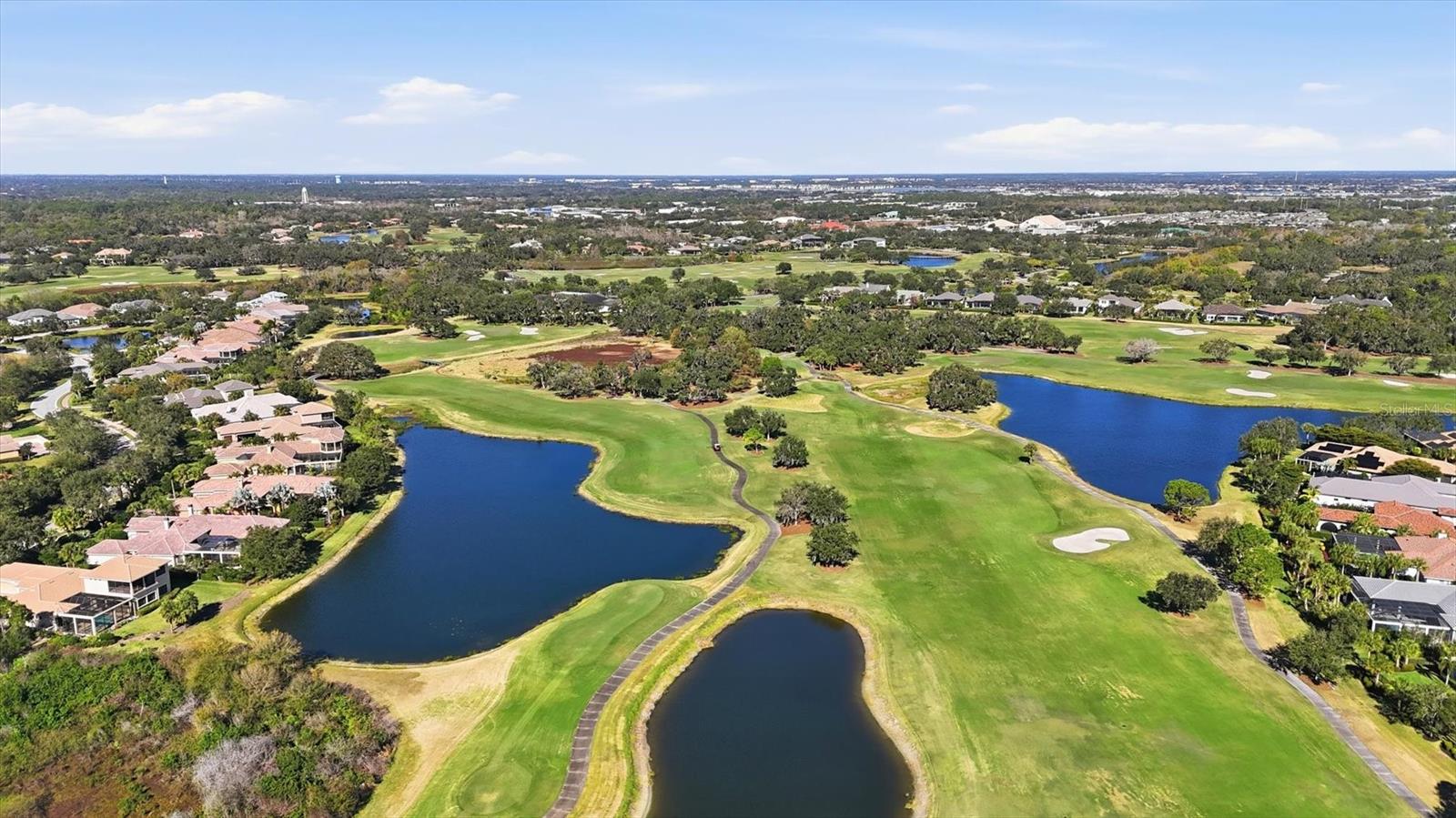 FOUNDERS CLUB - Residential