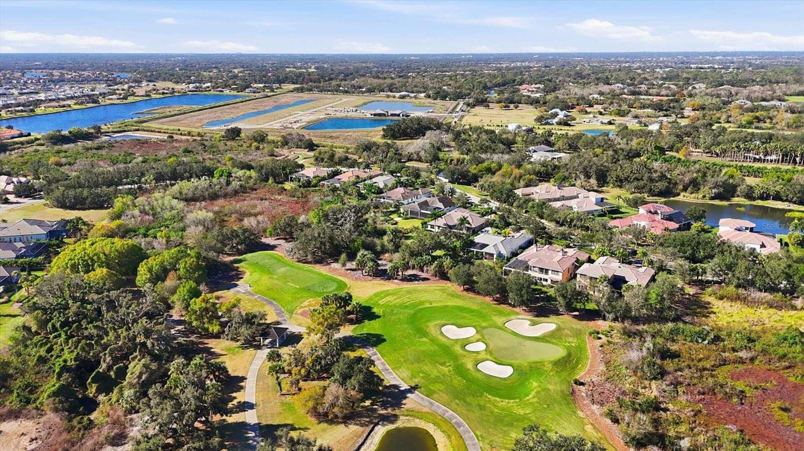 FOUNDERS CLUB - Residential