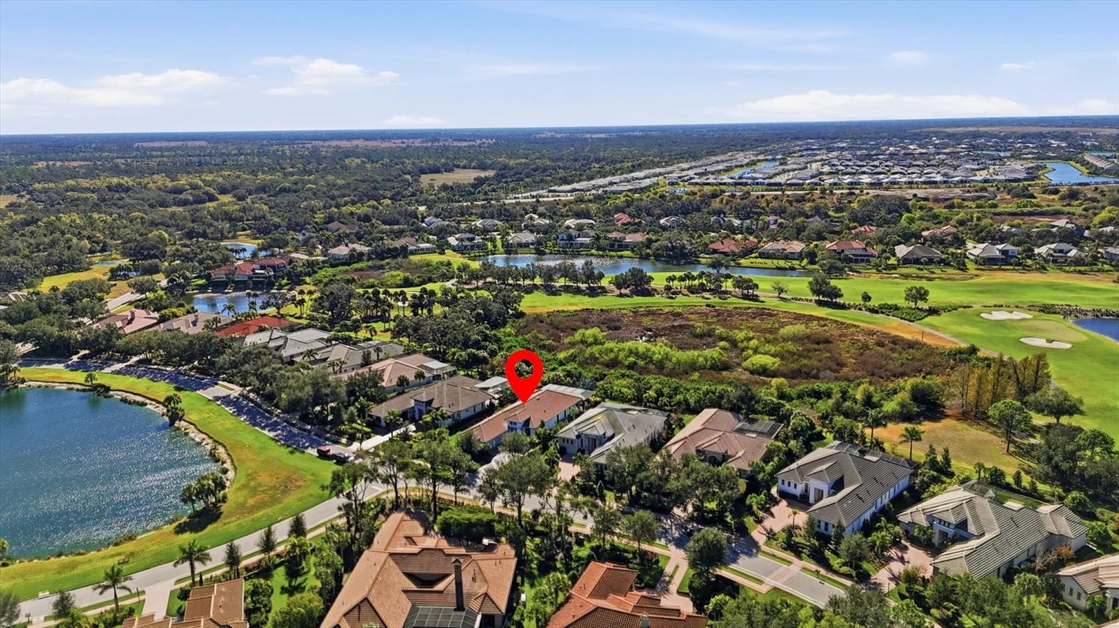 FOUNDERS CLUB - Residential