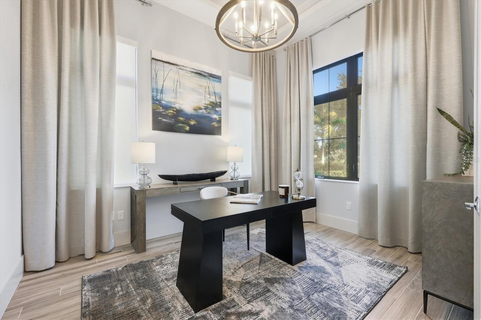 FOUNDERS CLUB - Residential