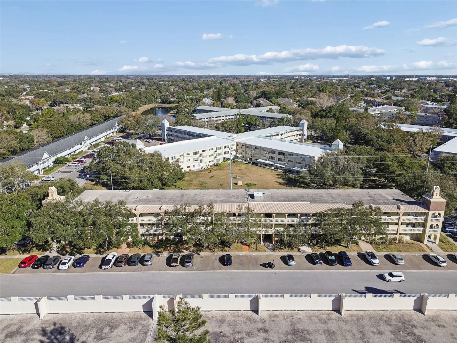 ON TOP OF THE WORLD - Residential