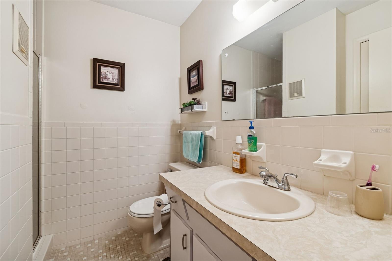 ON TOP OF THE WORLD - Residential