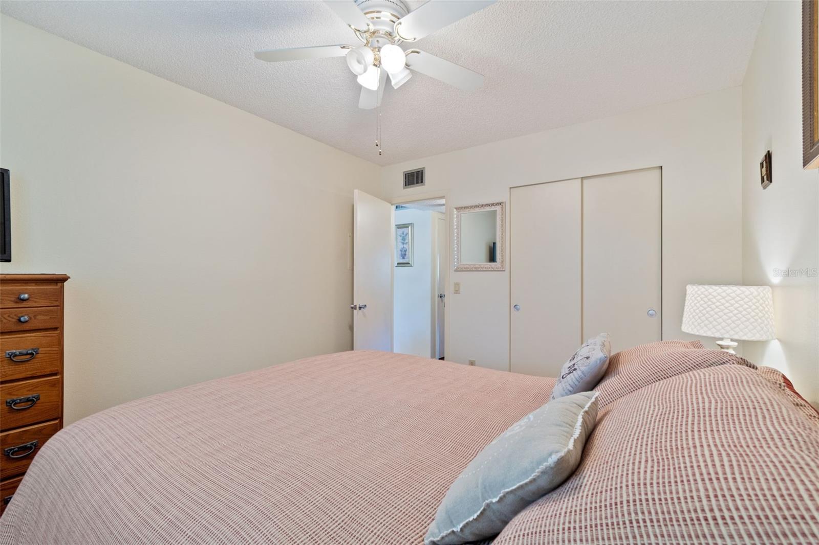 ON TOP OF THE WORLD - Residential