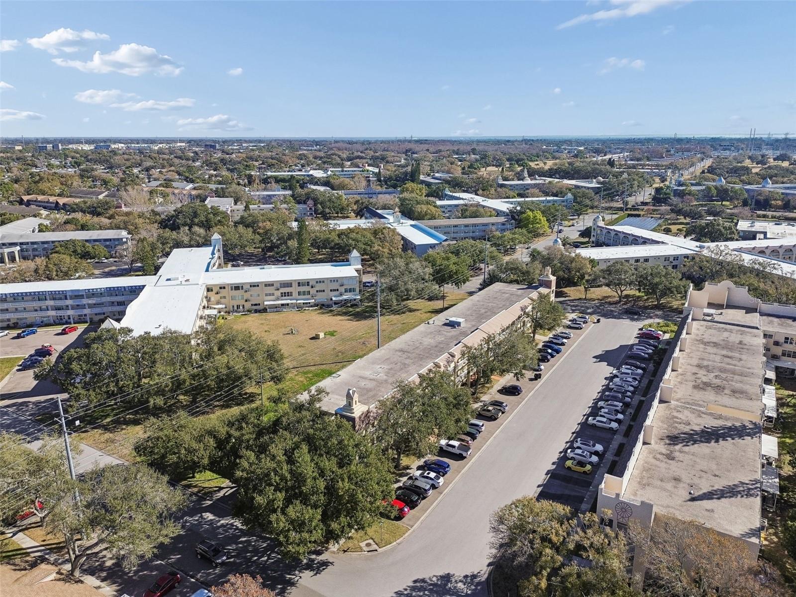 ON TOP OF THE WORLD - Residential