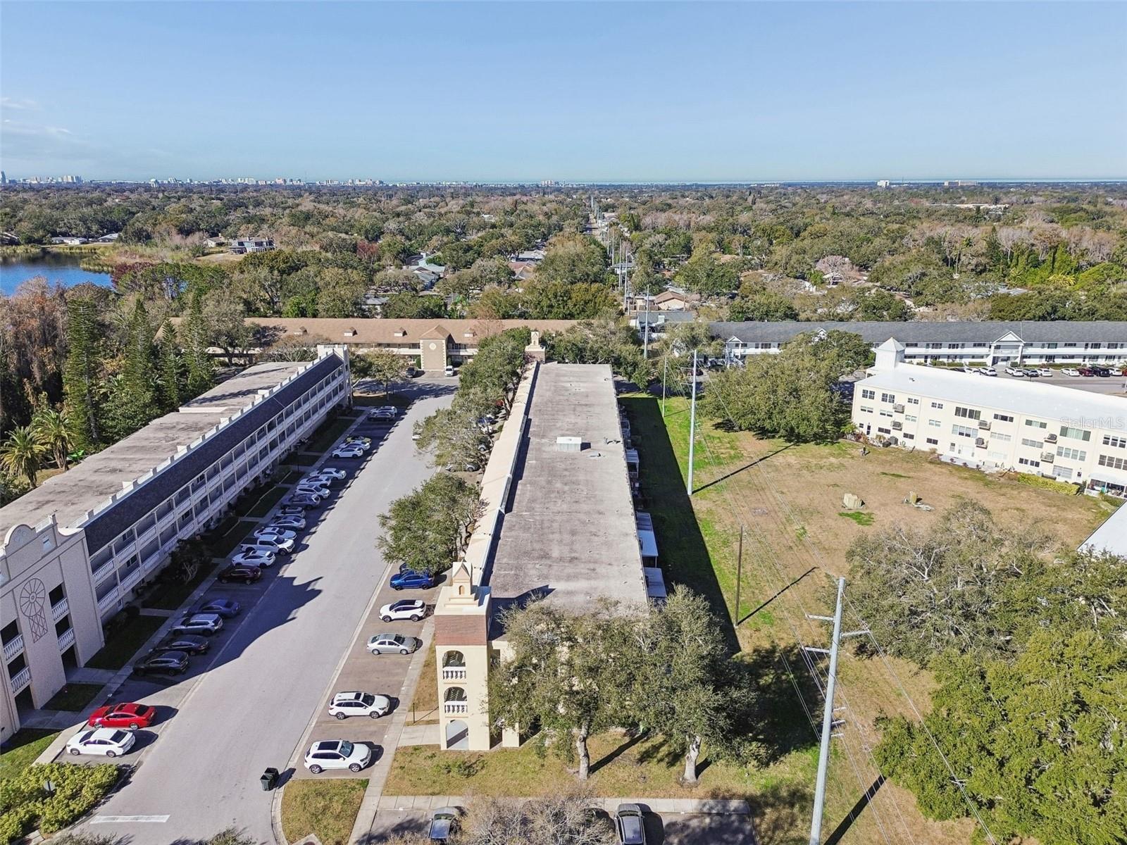 ON TOP OF THE WORLD - Residential