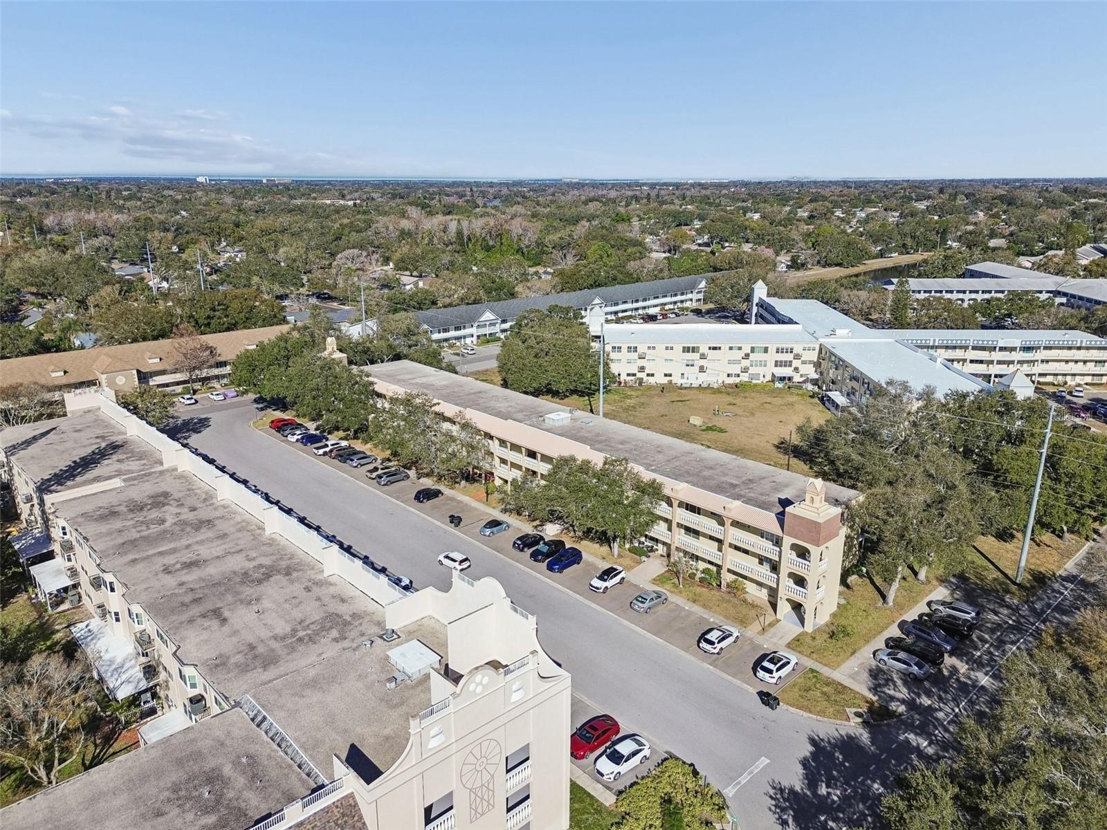 ON TOP OF THE WORLD - Residential