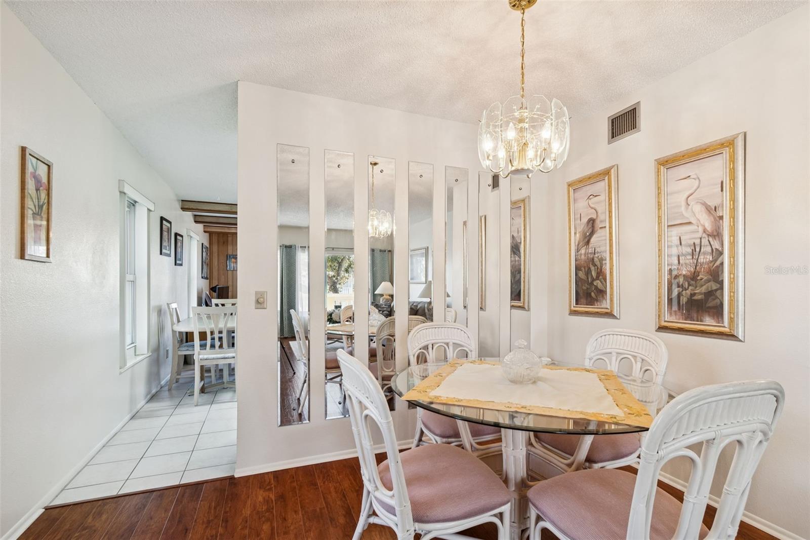 ON TOP OF THE WORLD - Residential