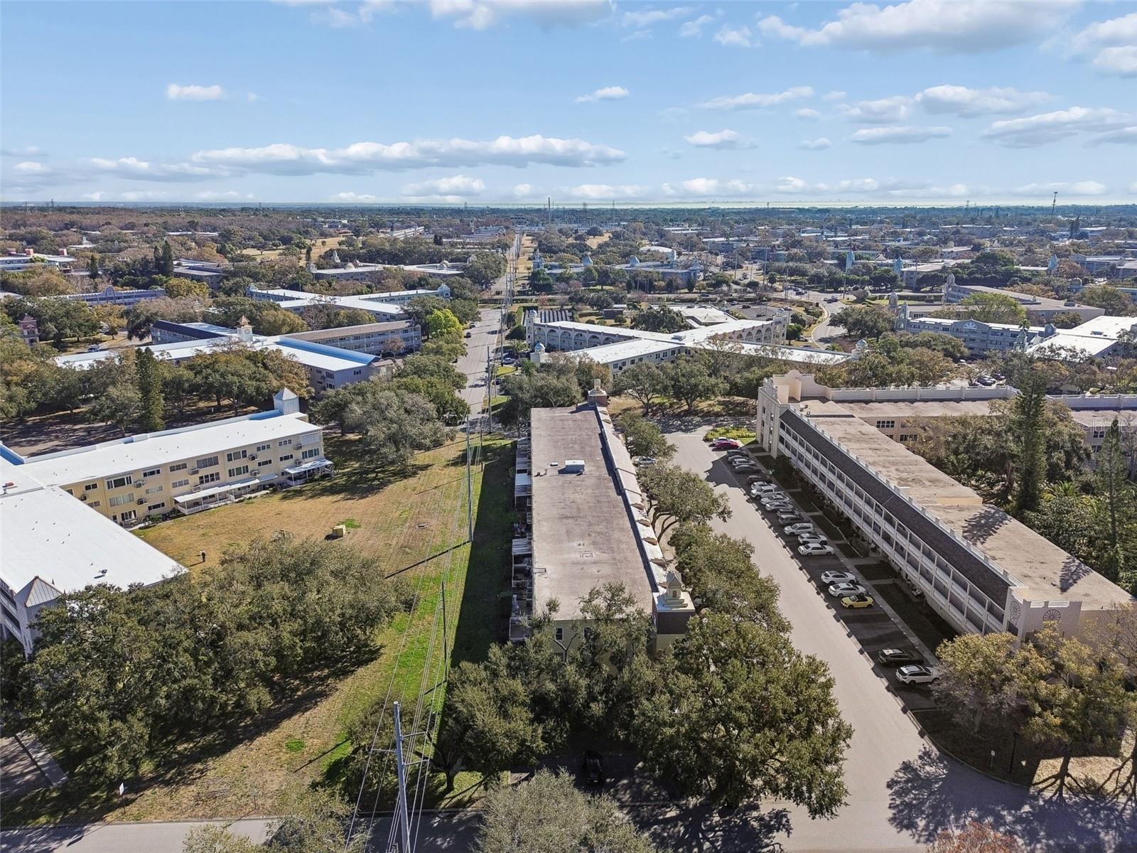 ON TOP OF THE WORLD - Residential