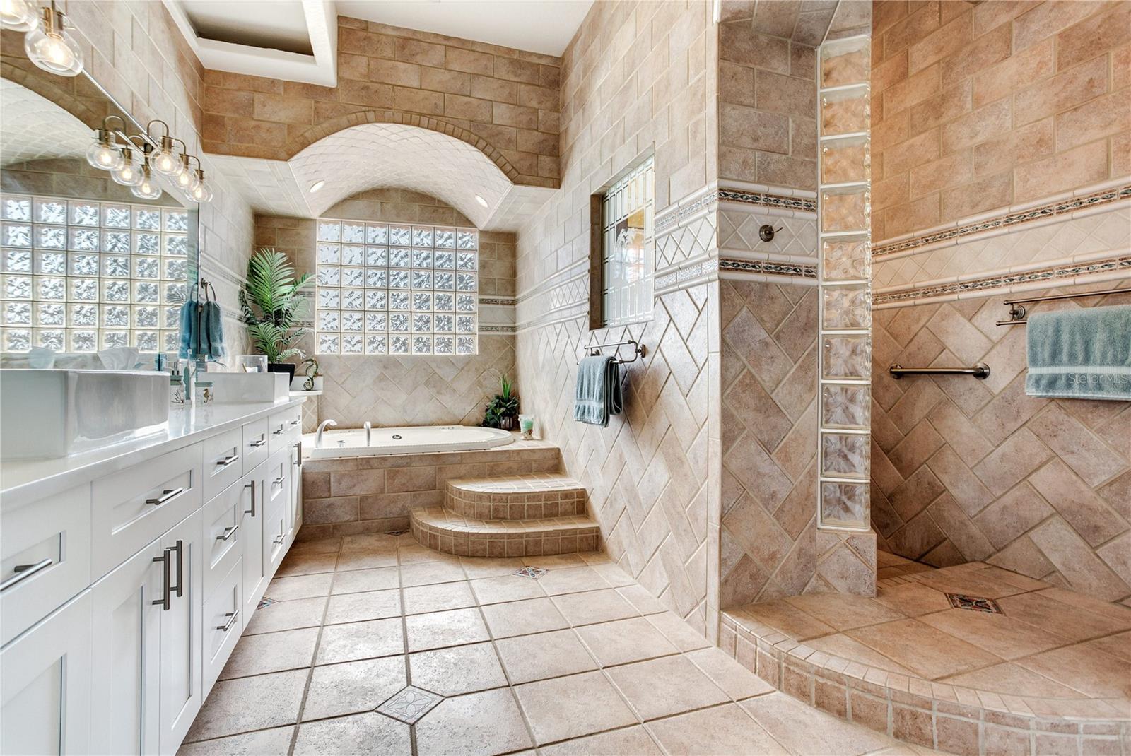 REDINGTON BEACH HOMES 5TH ADD - Residential