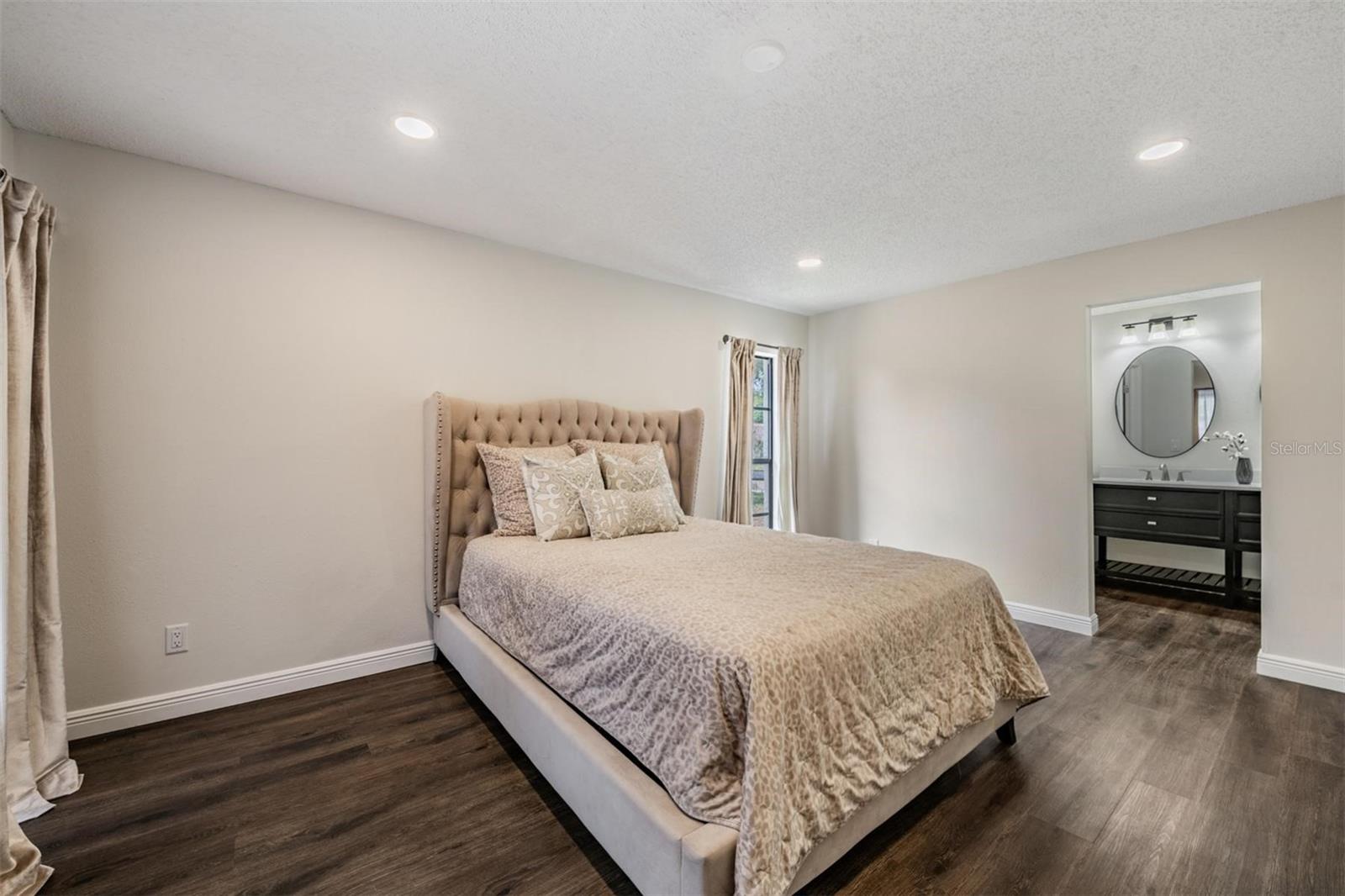 FAIRWAY FOREST - Residential