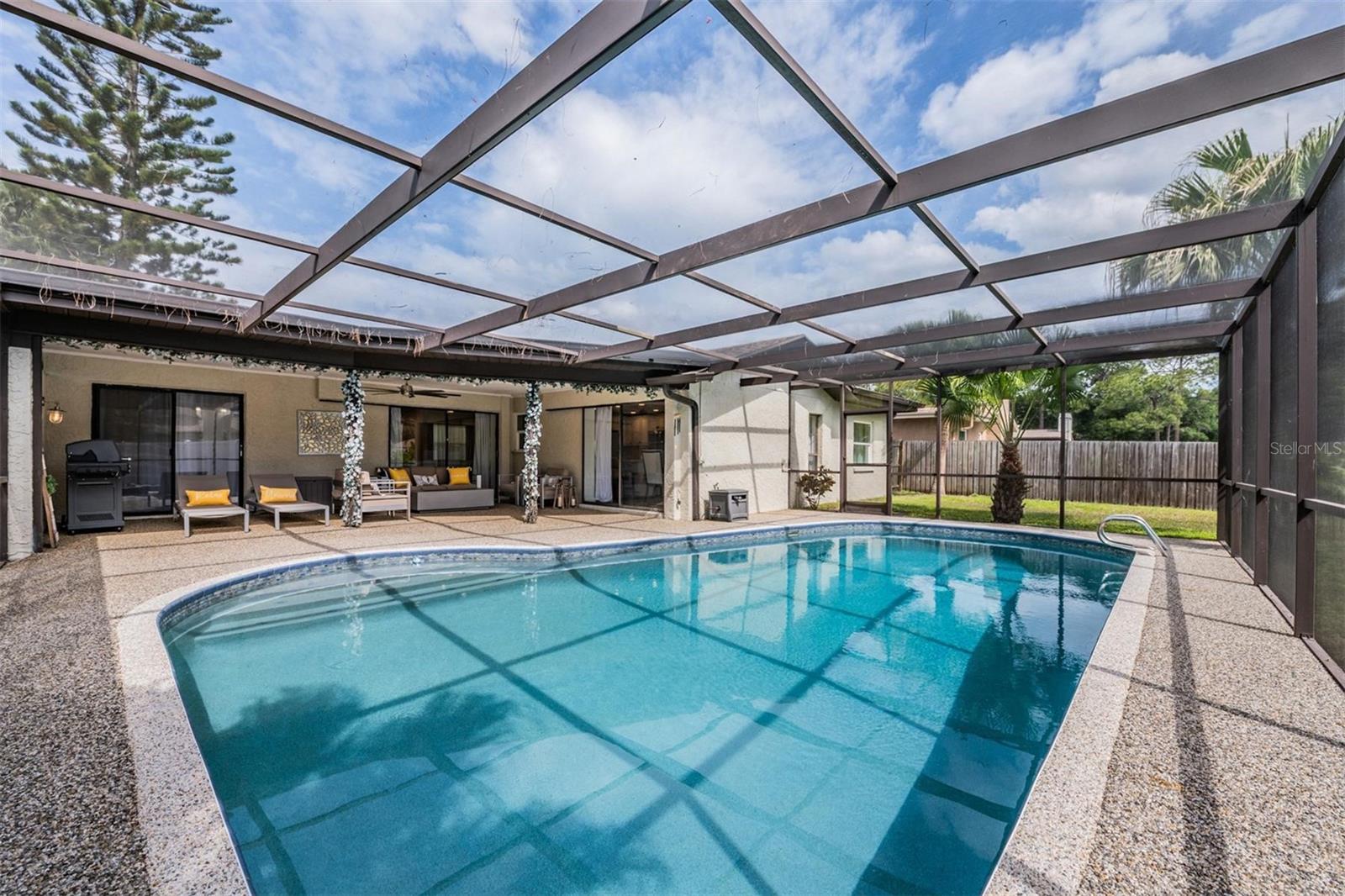 FAIRWAY FOREST - Residential