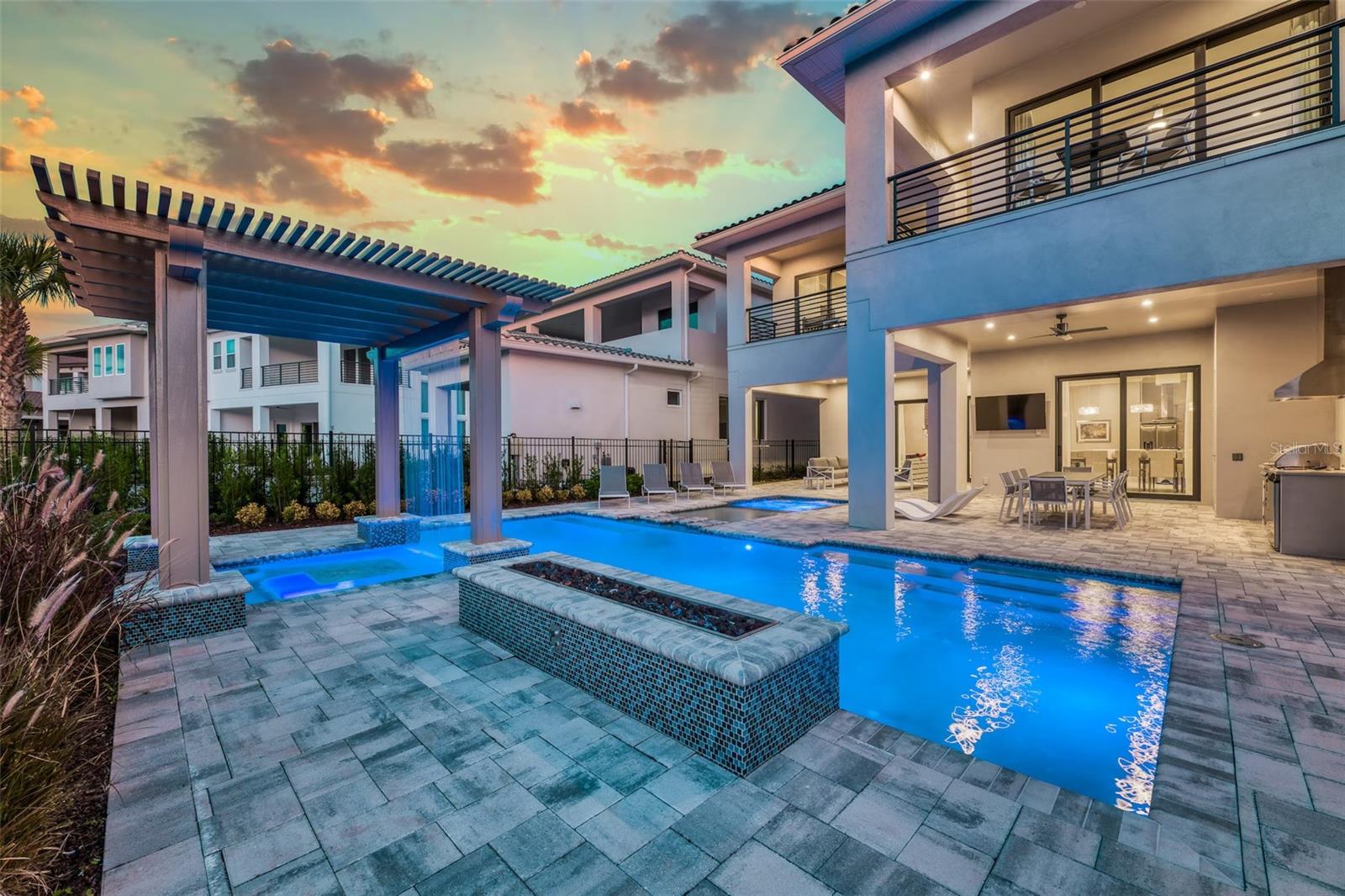 REUNION WEST FAIRWAYS 17 18 - Residential