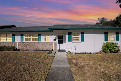 A home in DELAND