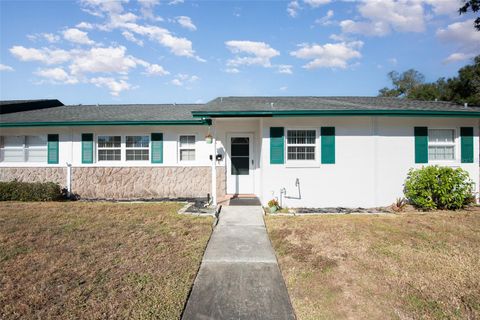 A home in DELAND