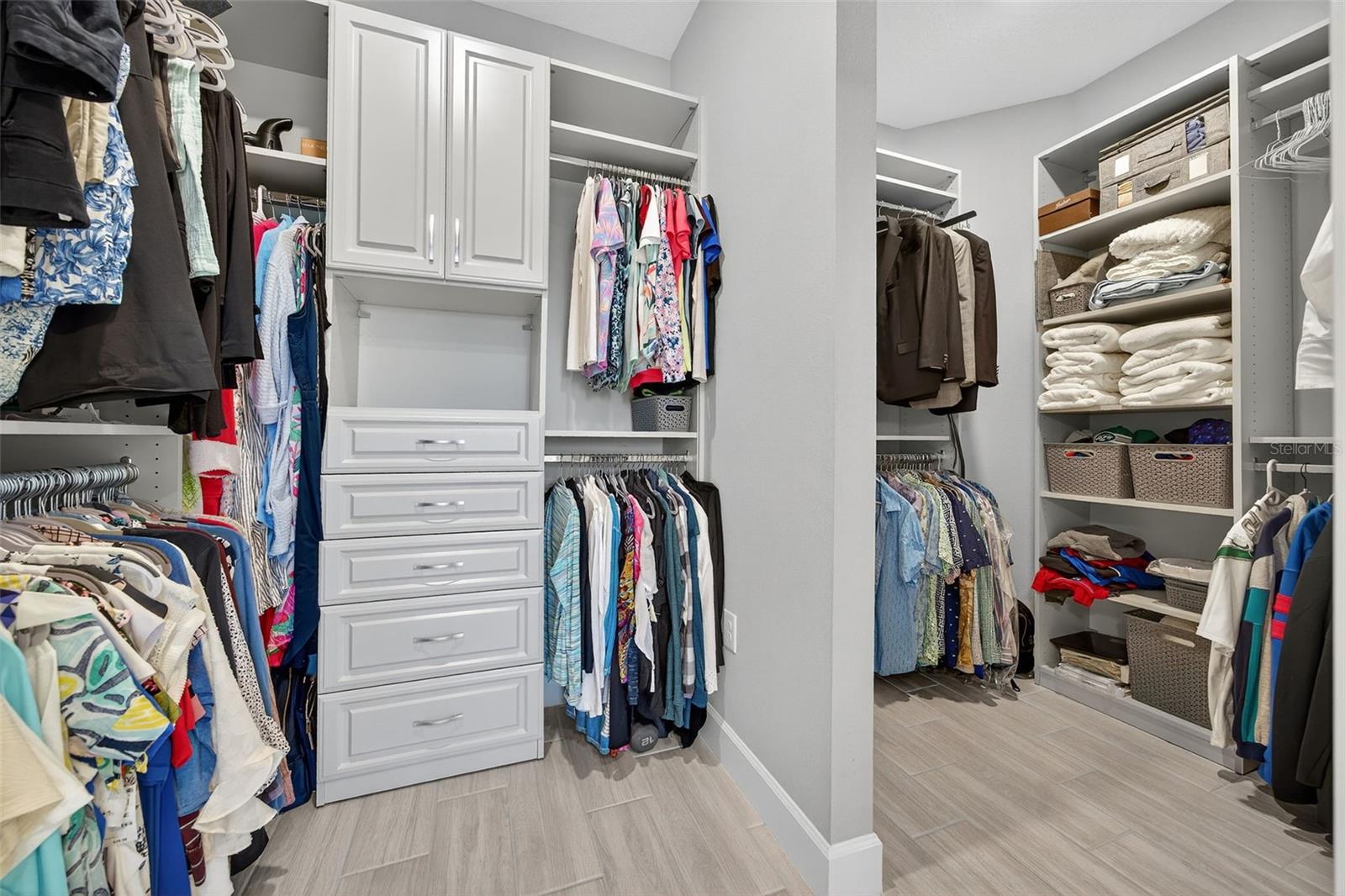 AZARIO ESPLANADE PH IV - Residential