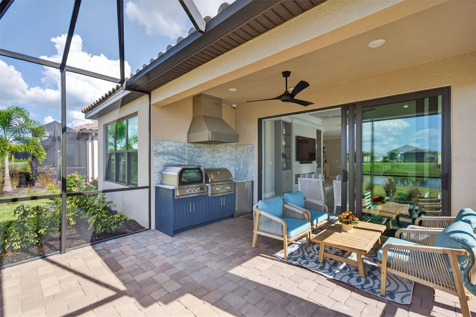 AZARIO ESPLANADE PH IV - Residential