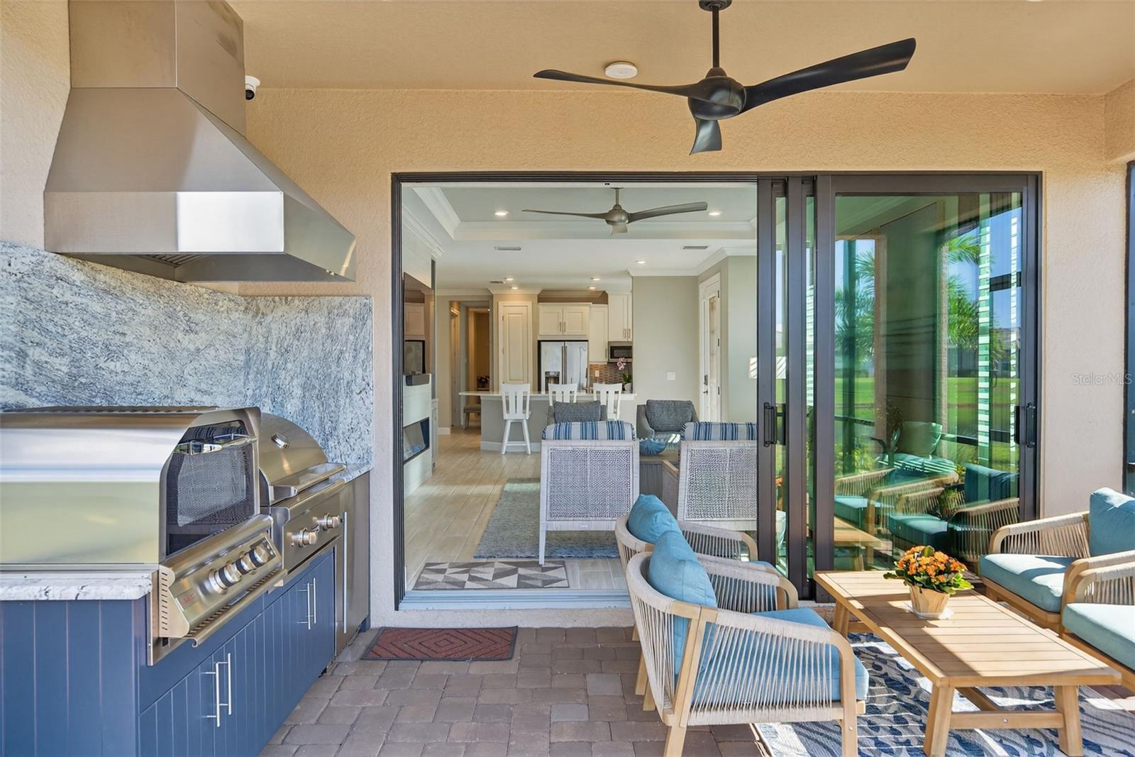 AZARIO ESPLANADE PH IV - Residential