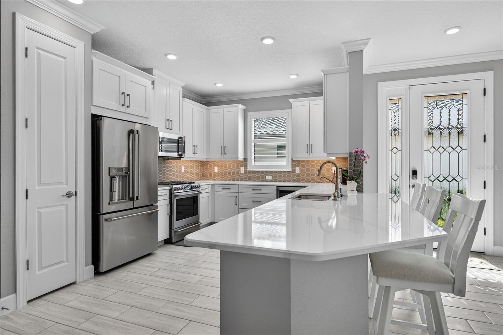 AZARIO ESPLANADE PH IV - Residential