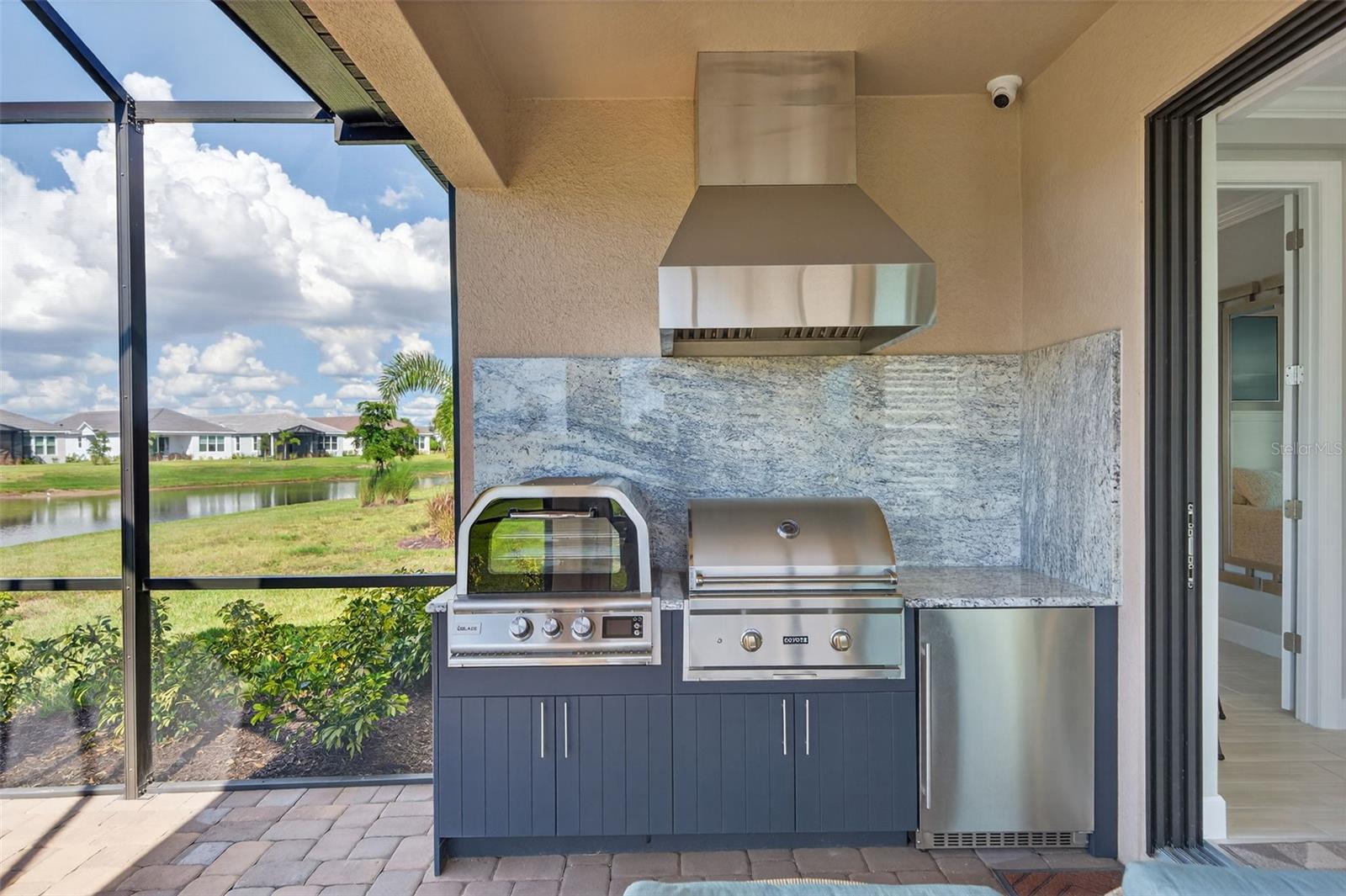 AZARIO ESPLANADE PH IV - Residential