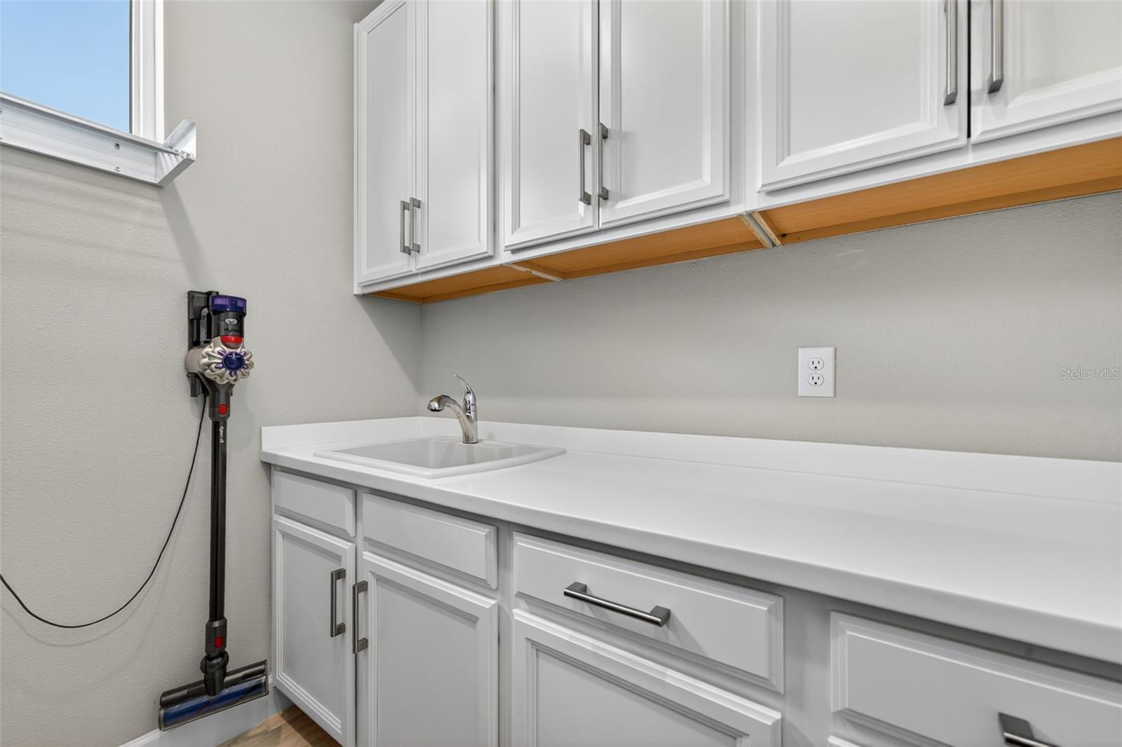 AZARIO ESPLANADE PH IV - Residential