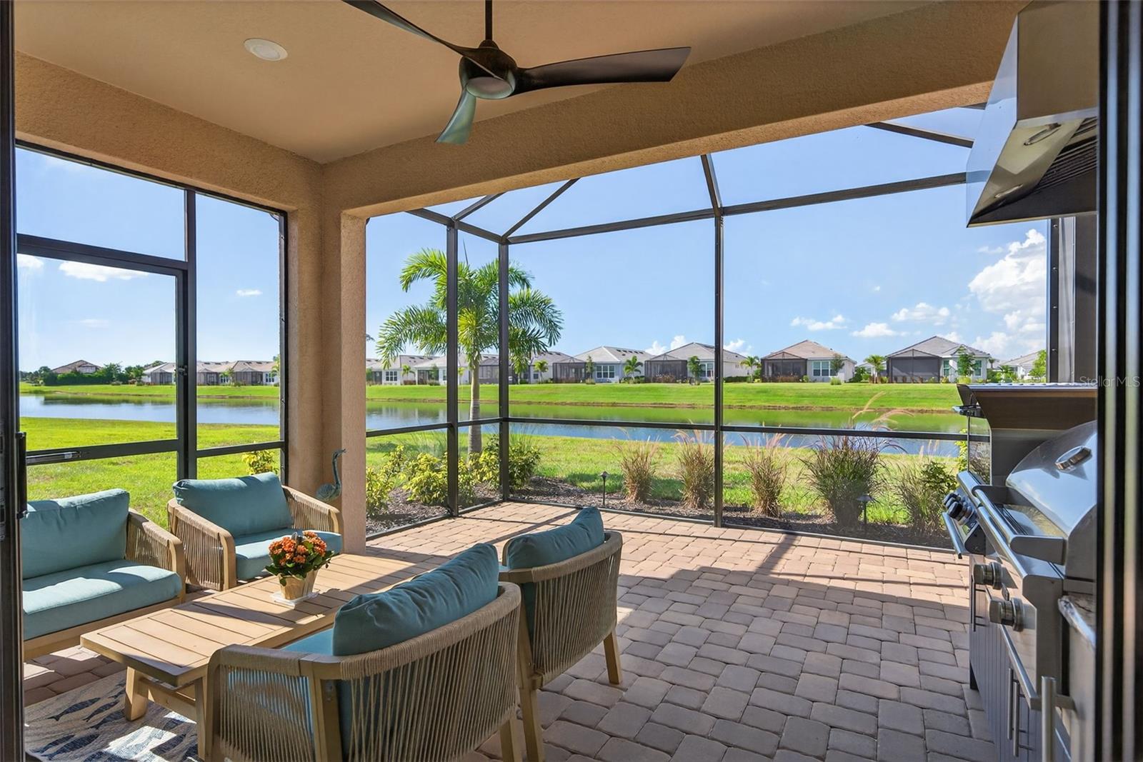 AZARIO ESPLANADE PH IV - Residential