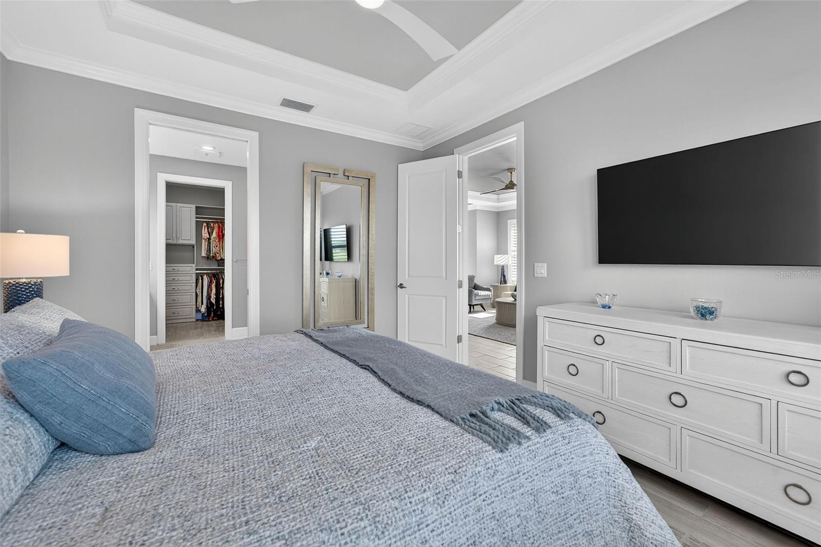 AZARIO ESPLANADE PH IV - Residential