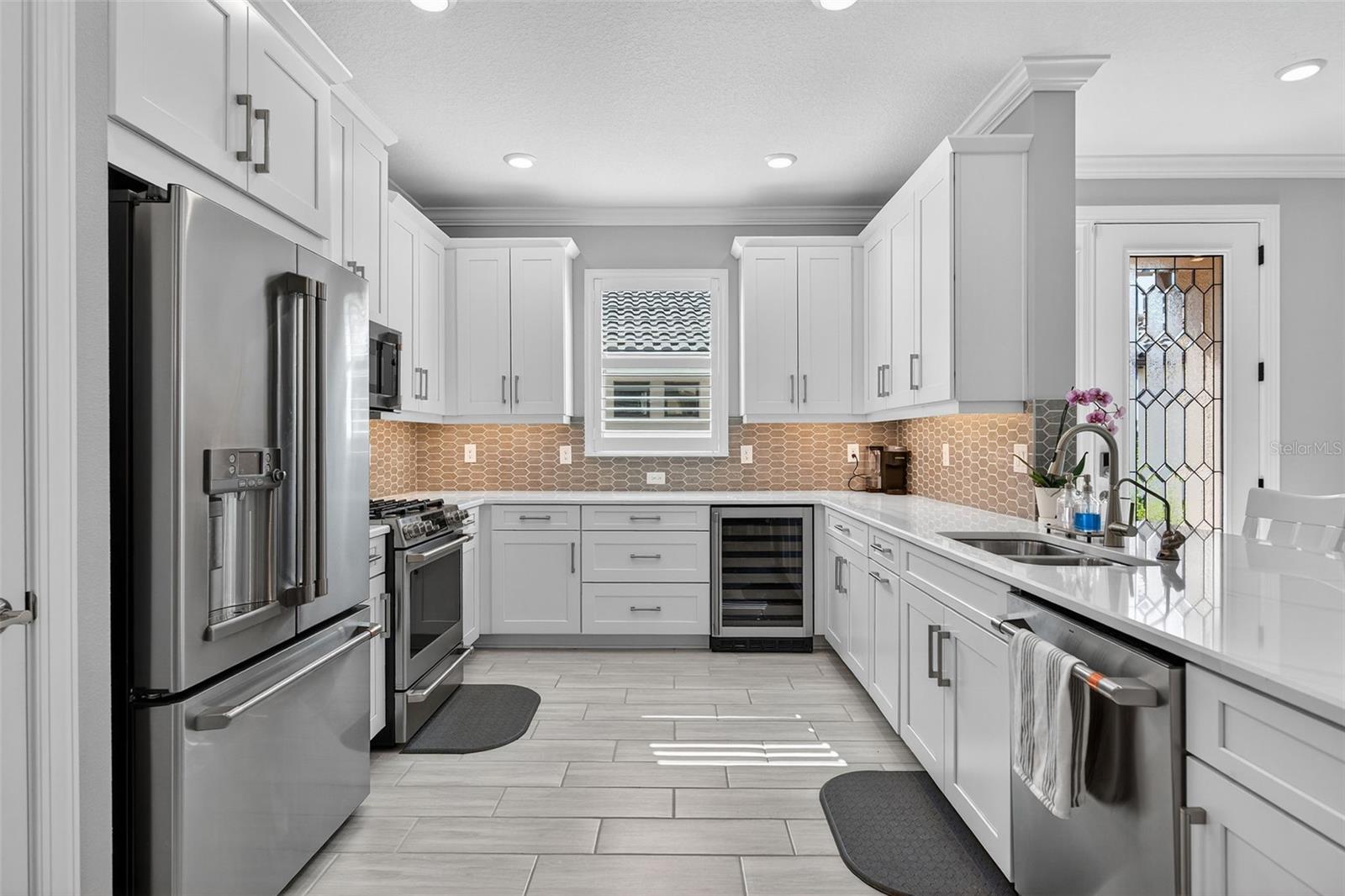 AZARIO ESPLANADE PH IV - Residential